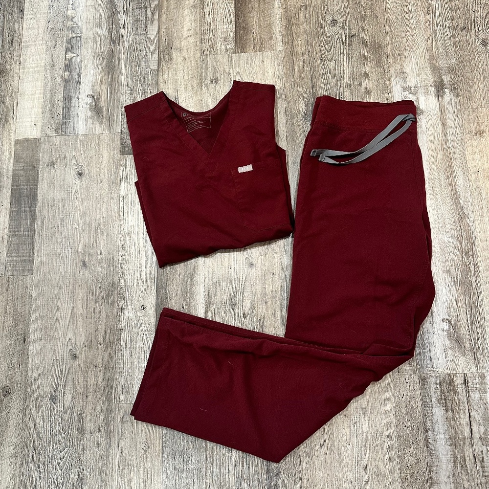 FIGS Scrubs Set- Burgundy (Medium)